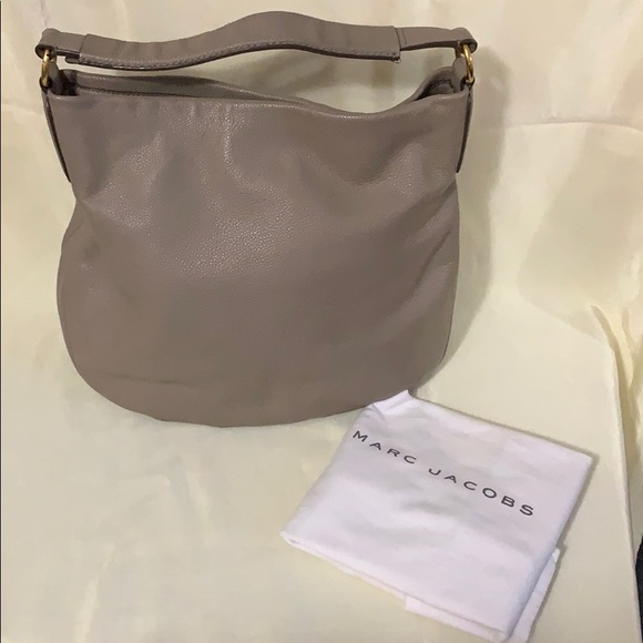 Marc Jacobs New Q Hiller Convertible Hobo - Picture 2 of 5